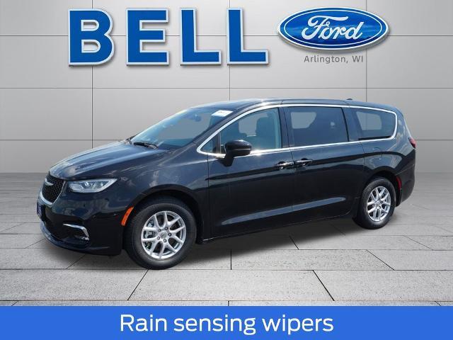 2023 Chrysler Pacifica - $23,259