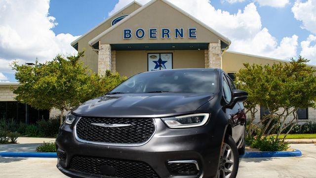 Preowned 2023 Chrysler Pacifica Touring L for Sale