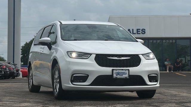 Preowned 2023 Chrysler Pacifica Touring L for Sale