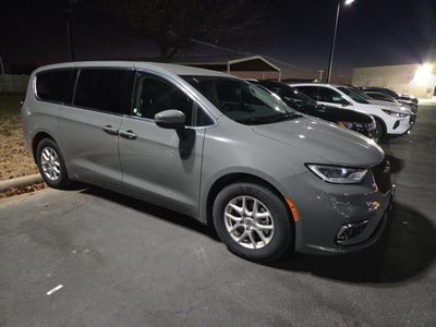 2023 Chrysler Pacifica Touring L 4DR Mini-Van