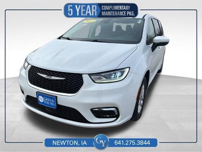 Photo of a 2023 Chrysler Pacifica Touring L 4DR Mini-Van for sale