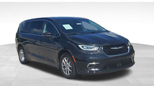 Preowned 2023 Chrysler Pacifica Touring L for Sale