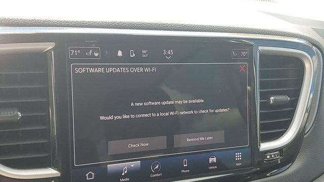 2023 Chrysler Pacifica Touring L