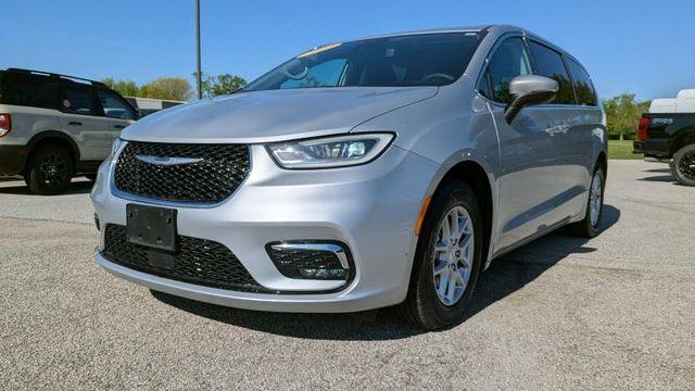 Preowned 2023 Chrysler Pacifica Touring L for Sale
