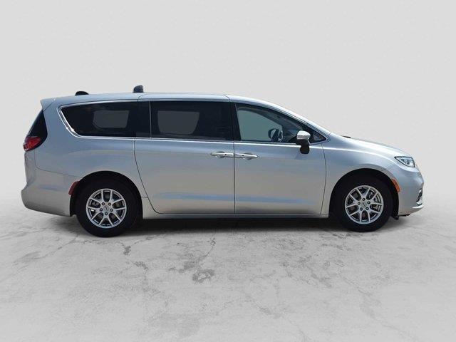 2023 Chrysler Pacifica - $21,488