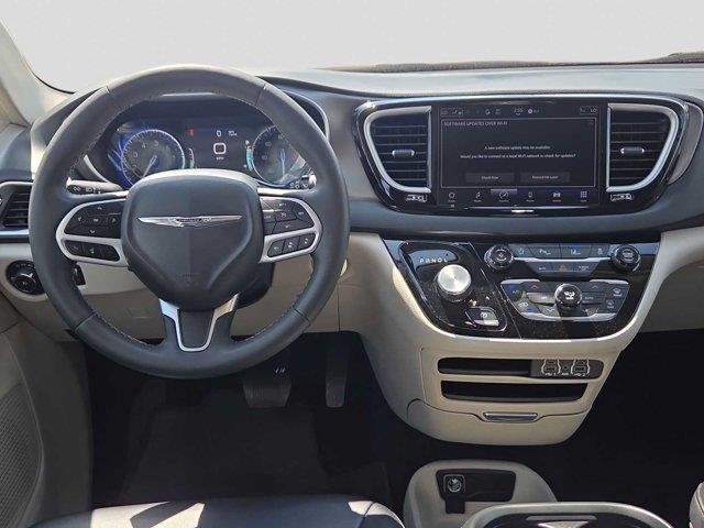2023 Chrysler Pacifica - $21,488
