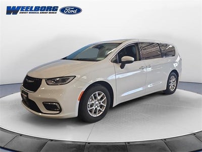 Photo of a 2023 Chrysler Pacifica Touring L 4DR Mini-Van for sale