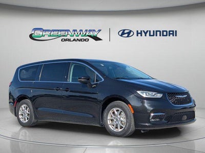 2023 Chrysler Pacifica Touring L 4DR Mini-Van