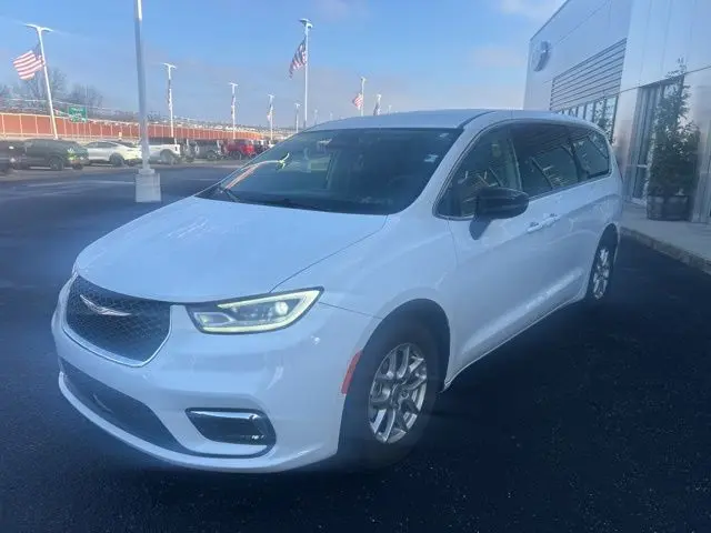 2024 Chrysler Pacifica - $29,490