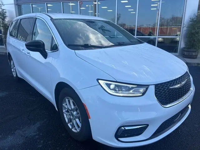 2024 Chrysler Pacifica - $29,490