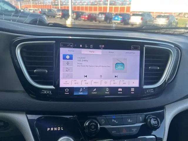 2024 Chrysler Pacifica - $29,490