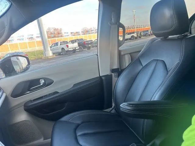 2024 Chrysler Pacifica - $29,490
