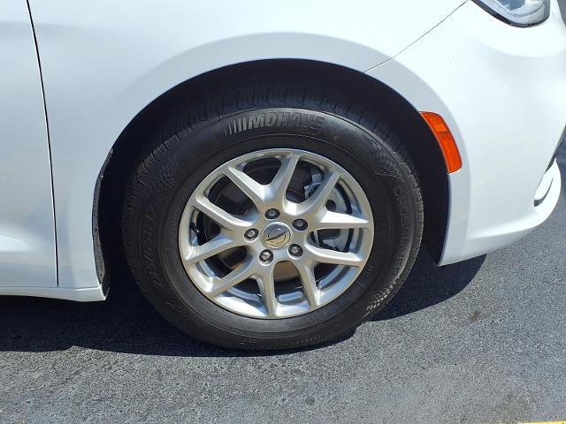 2024 Chrysler Pacifica - $25,780