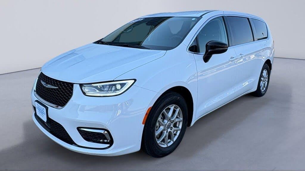 Preowned 2024 Chrysler Pacifica Touring L for Sale