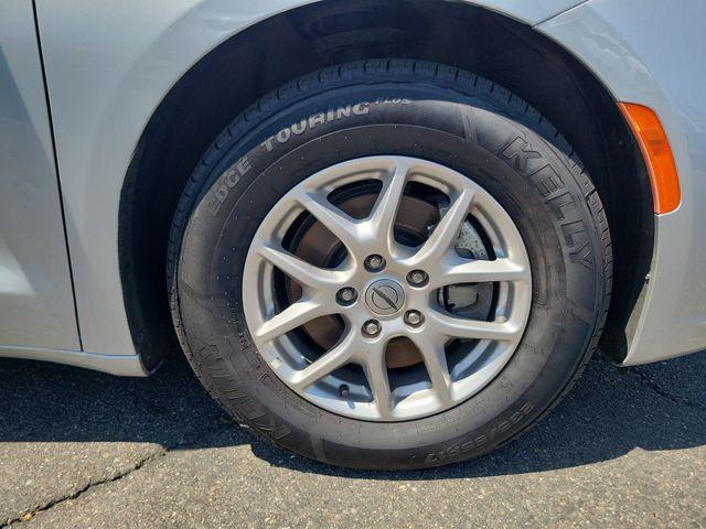 2024 Chrysler Pacifica - $19,925