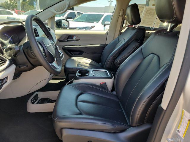 2024 Chrysler Pacifica - $19,925