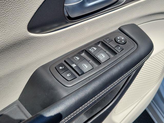 2024 Chrysler Pacifica - $19,925