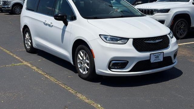 Preowned 2024 Chrysler Pacifica Touring L for Sale