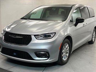 2024 Chrysler Pacifica Touring L 4DR Mini-Van