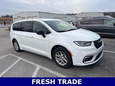 Photo of a 2024 Chrysler Pacifica Touring L 4DR Mini-Van for sale