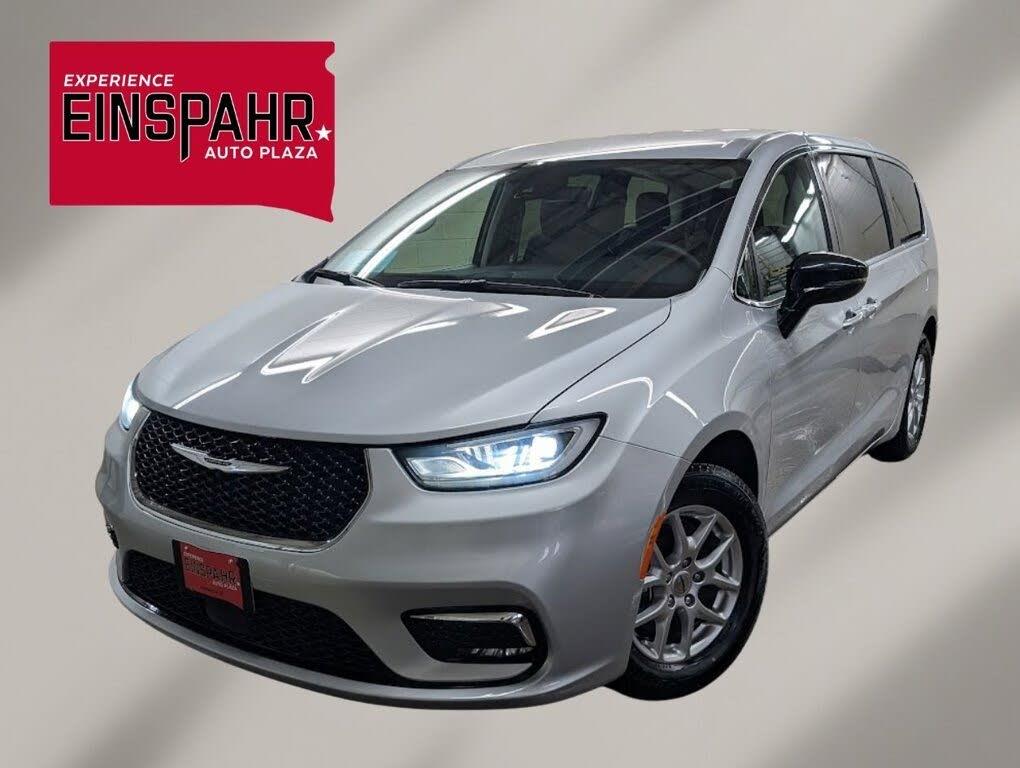 2024 Chrysler Pacifica - $25,379