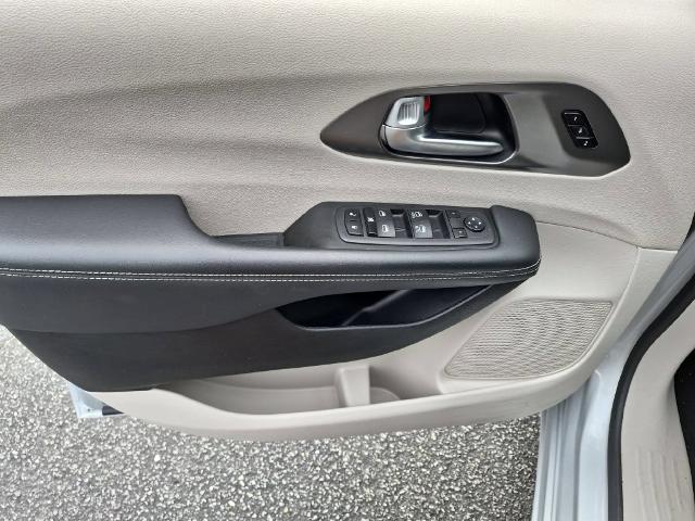 2024 Chrysler Pacifica - $19,900