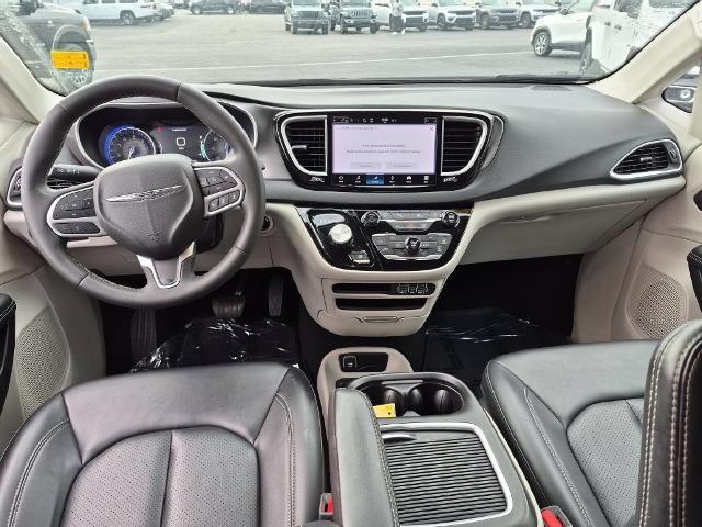 2024 Chrysler Pacifica - $19,900