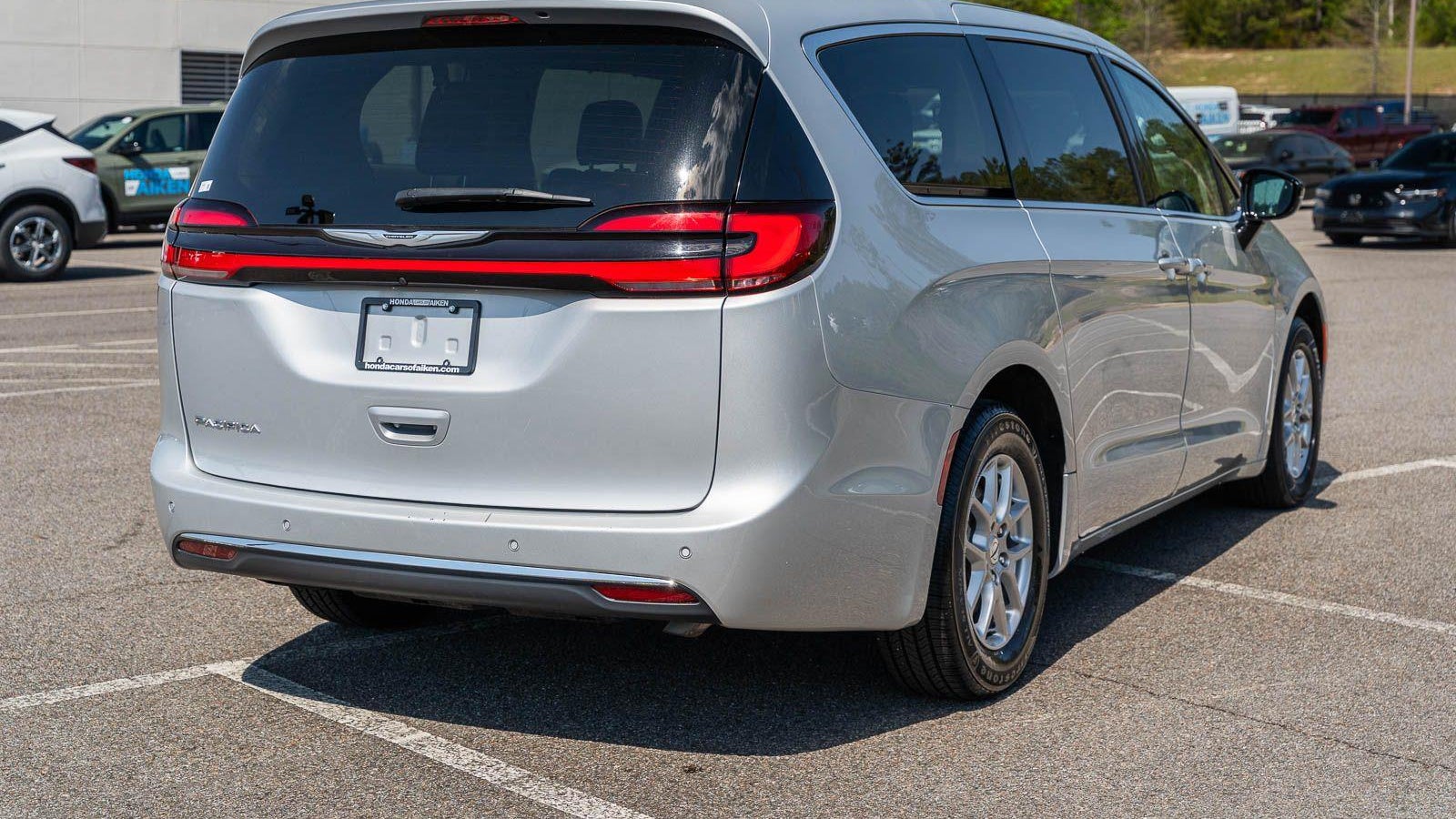 2024 Chrysler Pacifica Touring L