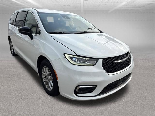 2024 Chrysler Pacifica - $23,999