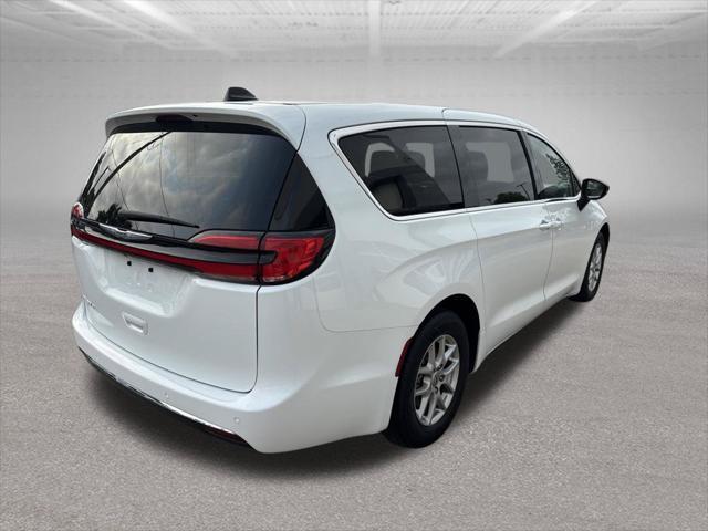2024 Chrysler Pacifica - $23,999