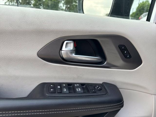 2024 Chrysler Pacifica - $23,999