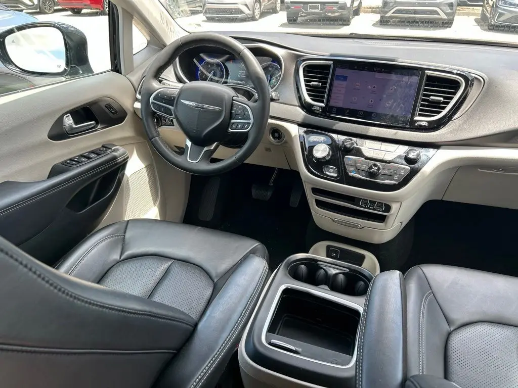 2024 Chrysler Pacifica - $22,391