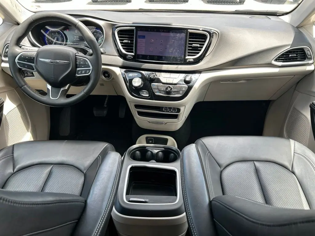 2024 Chrysler Pacifica - $22,391