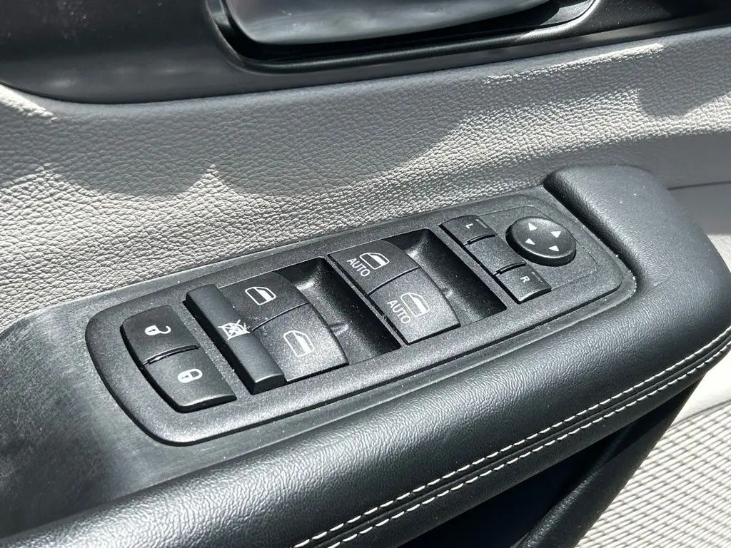 2024 Chrysler Pacifica - $22,391
