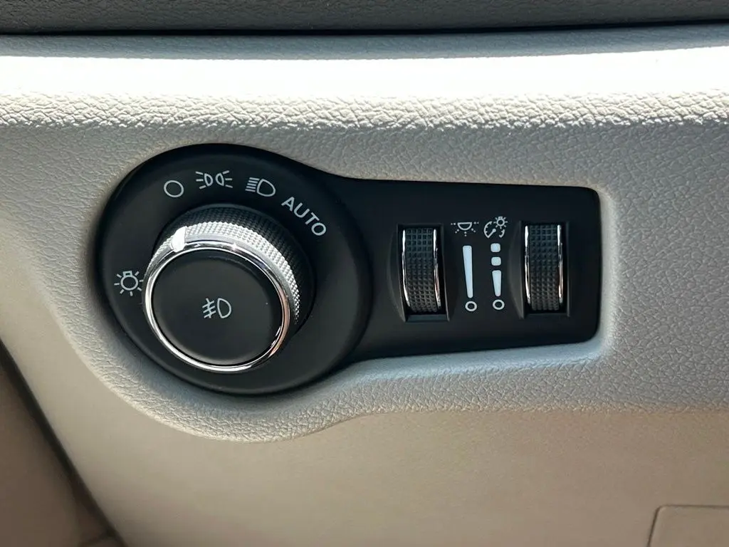 2024 Chrysler Pacifica - $22,391