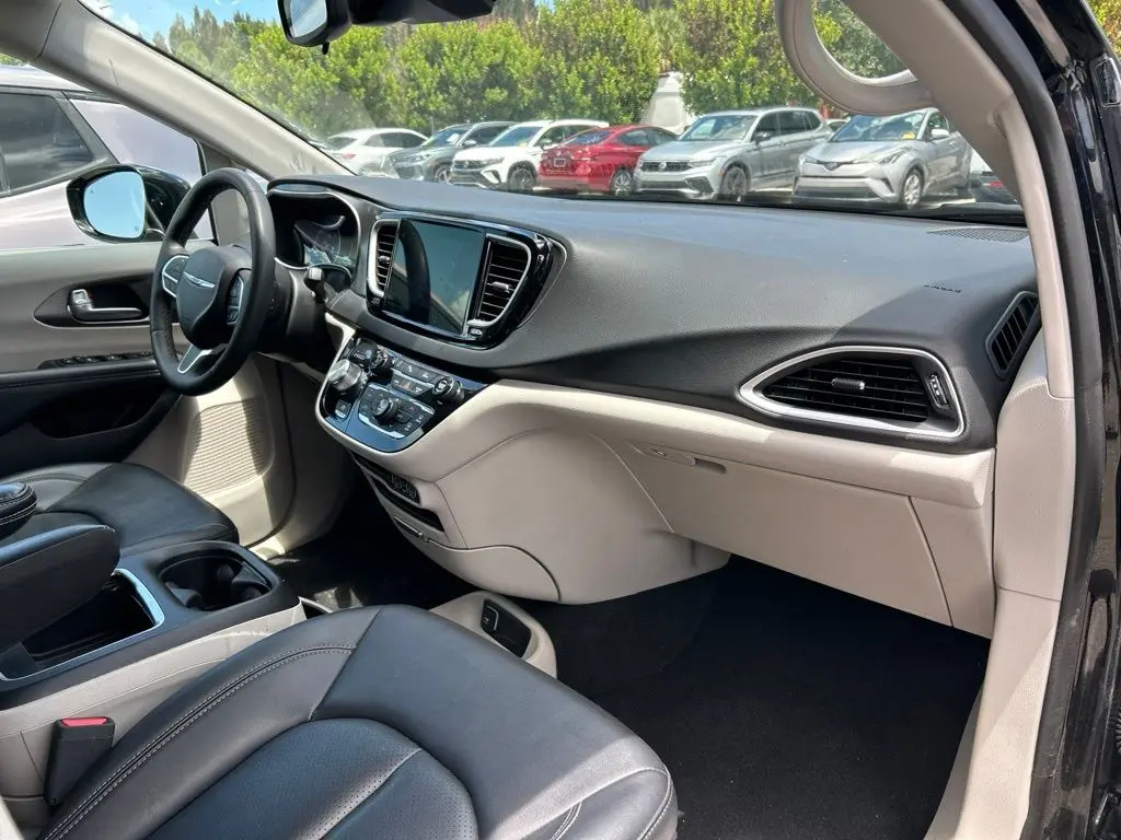 2024 Chrysler Pacifica - $22,391