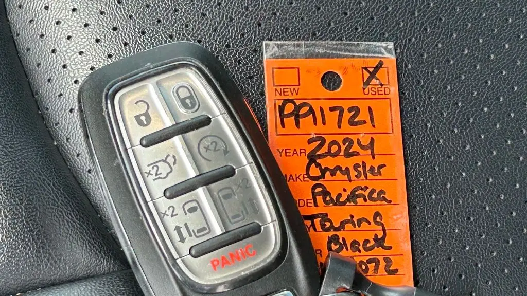 2024 Chrysler Pacifica Touring L