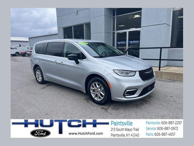 2024 Chrysler Pacifica - $27,998