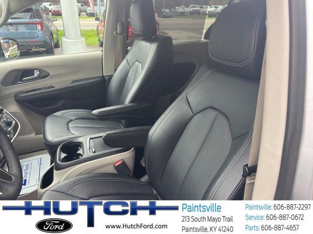 2024 Chrysler Pacifica - $27,998