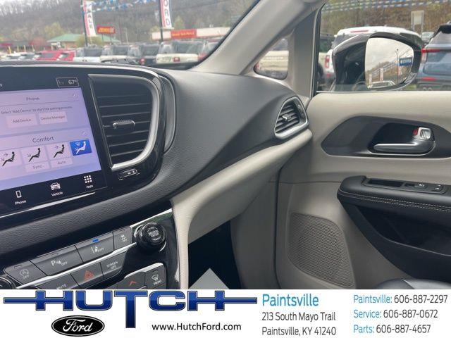 2024 Chrysler Pacifica - $27,998