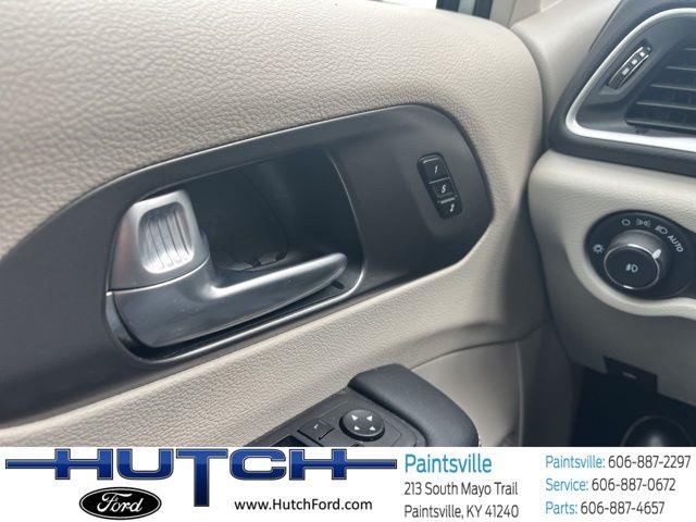 2024 Chrysler Pacifica - $27,998