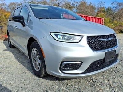 Photo of a 2024 Chrysler Pacifica Touring L 4DR Mini-Van for sale