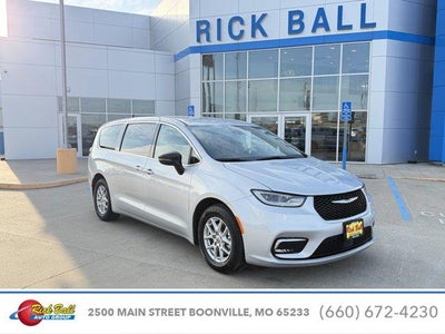 Photo of a 2024 Chrysler Pacifica Touring L 4DR Mini-Van for sale