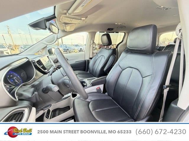 2024 Chrysler Pacifica - $26,997