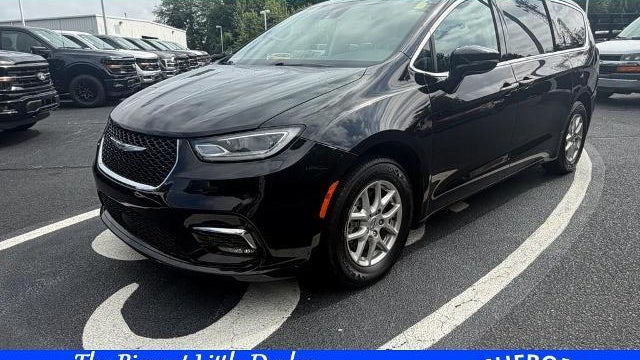 Preowned 2024 Chrysler Pacifica Touring L for Sale