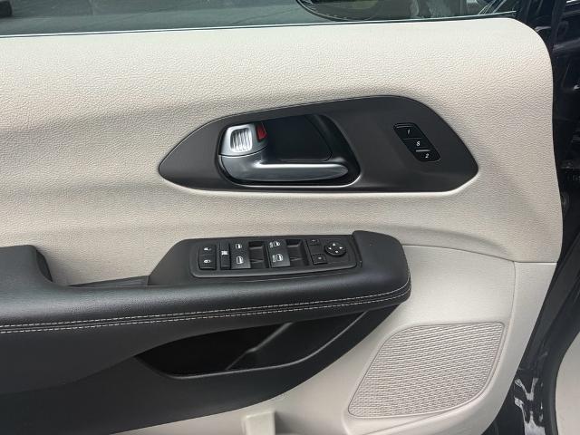 2024 Chrysler Pacifica - $22,957