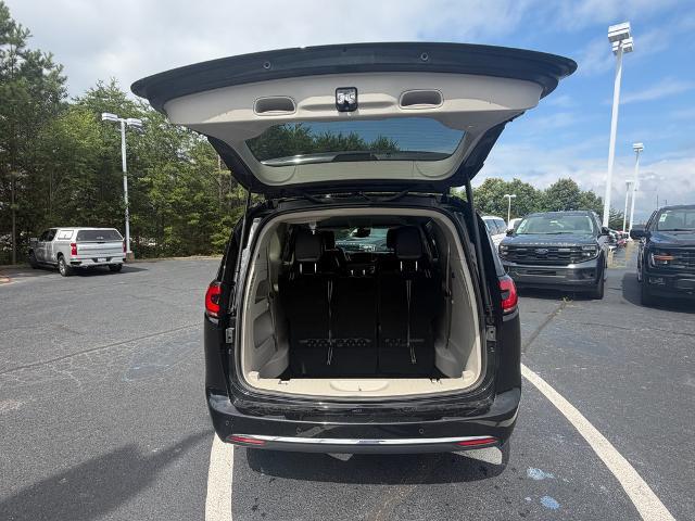 2024 Chrysler Pacifica - $22,957