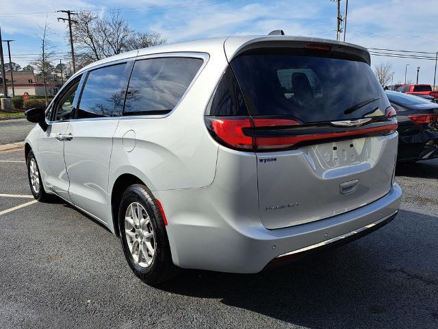 2024 Chrysler Pacifica - $25,488