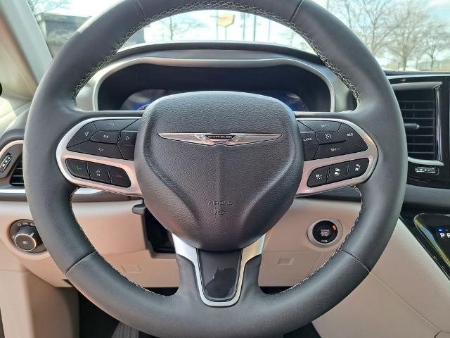 2024 Chrysler Pacifica - $25,488
