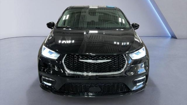 Preowned 2024 Chrysler Pacifica Touring L for Sale